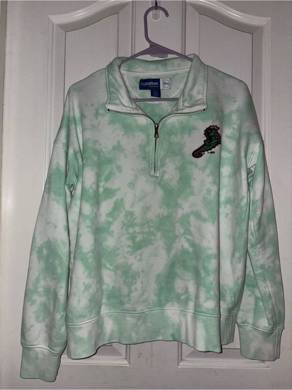 Norfolk Tides Green and white tie-dye quarter zip sweatshirt in a L #tiedye #qua